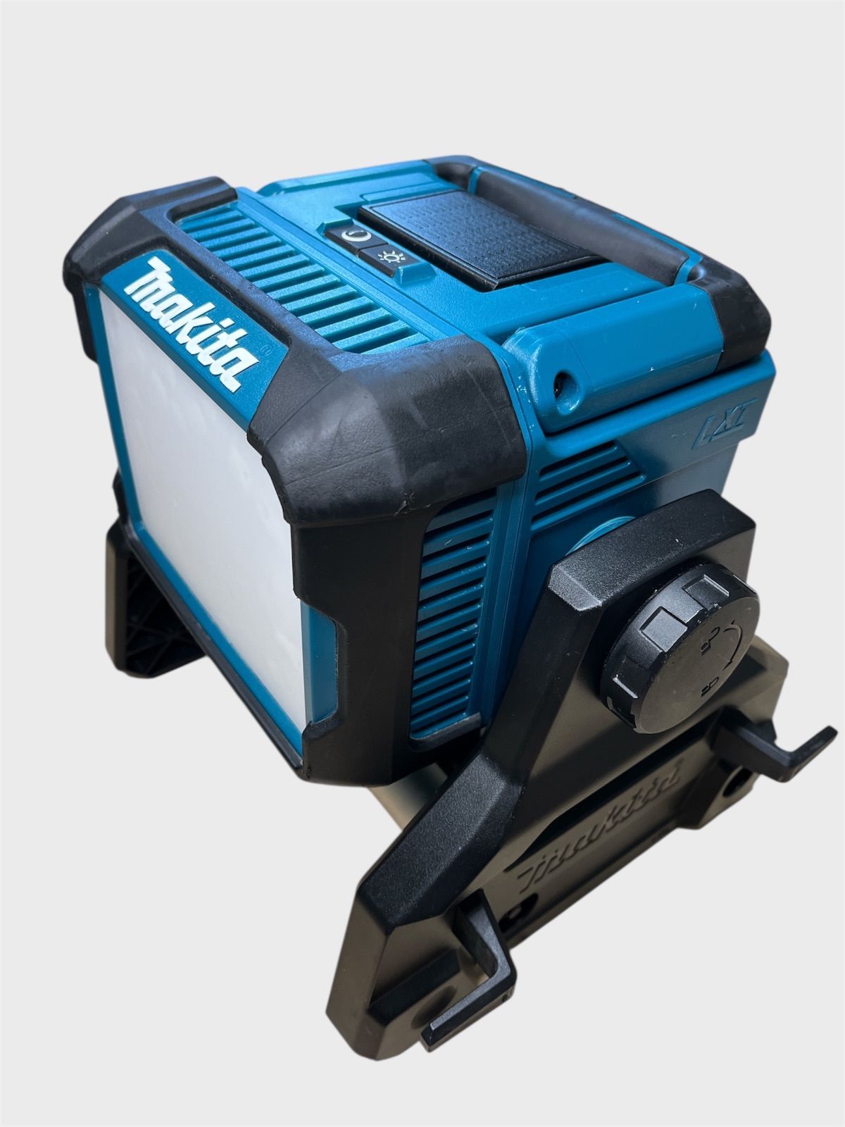 マキタ スタンドライト ML811 バッテリ別売 HRDEVELOPMENT_JP