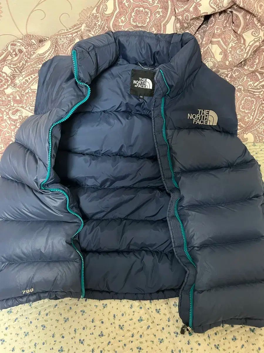 【雷市場（ポンジャン）商品韓国直送】 THE NORTH FACE(ザノースフェイス) Nuptse(ヌプシ) ベスト m 出品