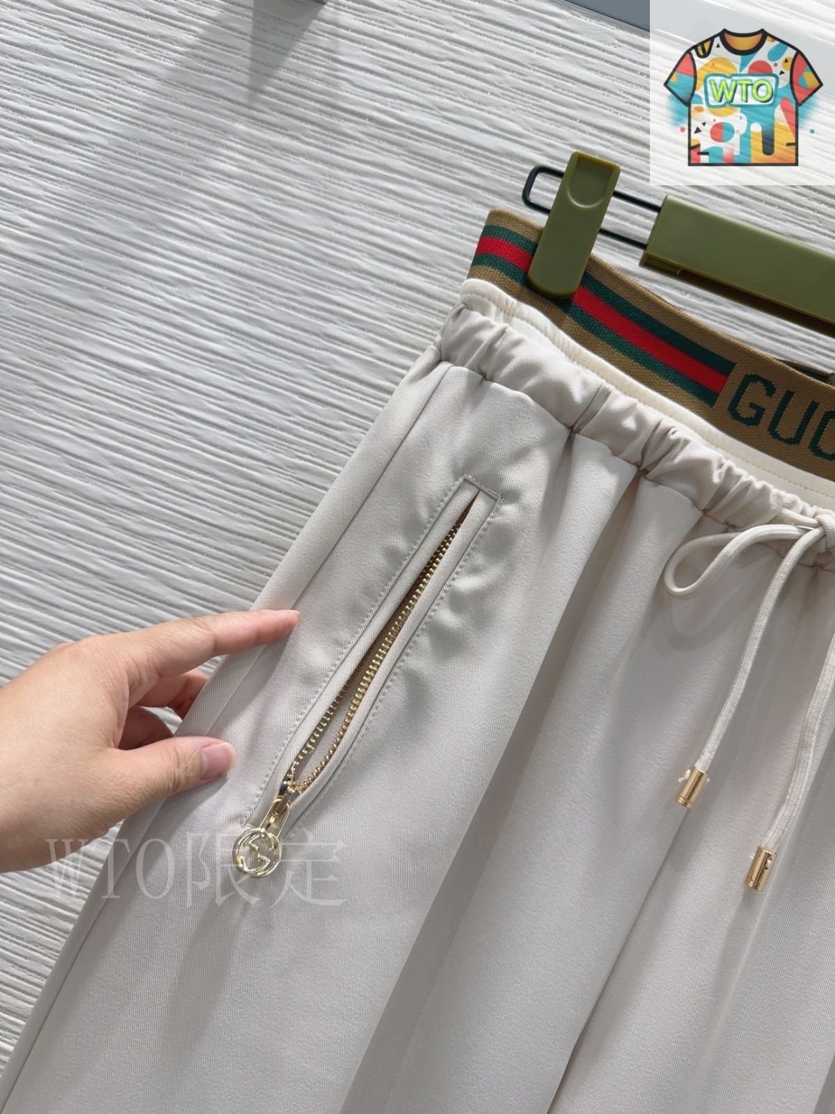 今日特価】Gucci クラシックパンツ -3 - メルカリ