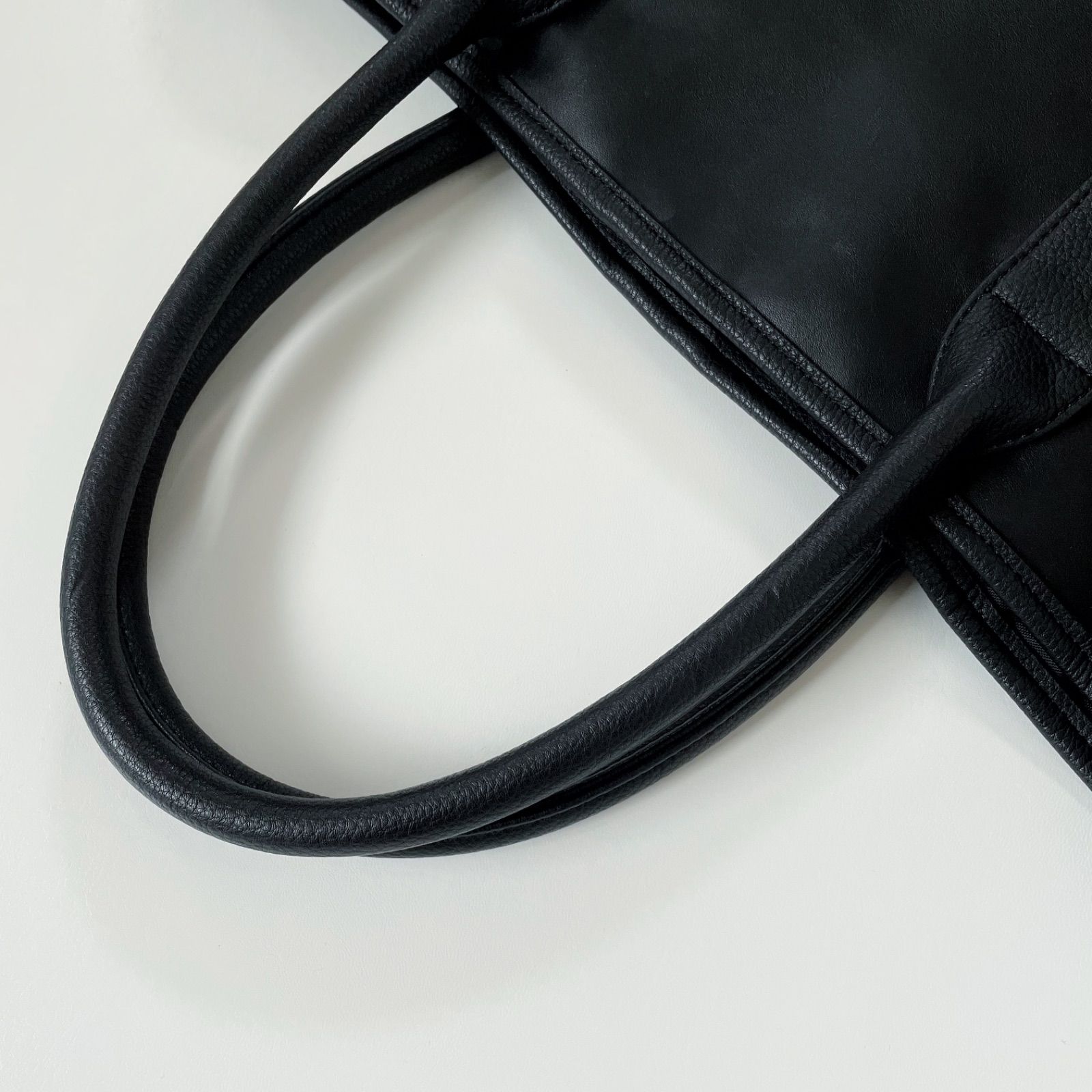 2303 MARY QUANT マリークワント　レザー　トートバッグ　ハンドバッグ　A4 通勤　黒　ブラック
