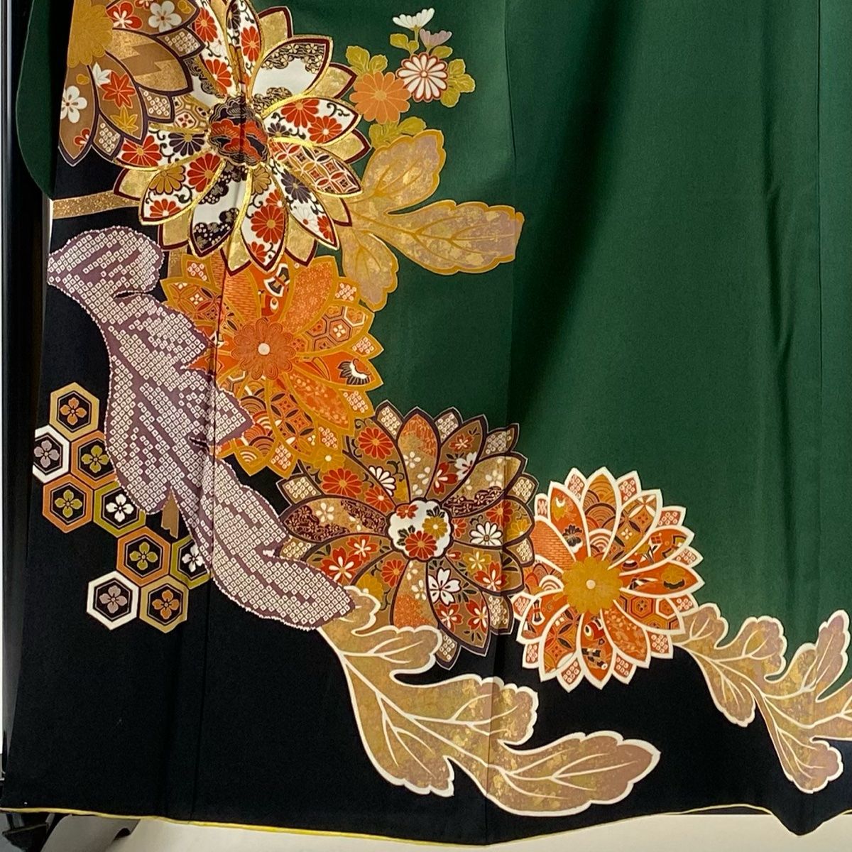 振袖 身丈158cm 裄丈63cm S 袷 鈴乃屋 菊 亀甲花菱 金糸 金彩 深緑 