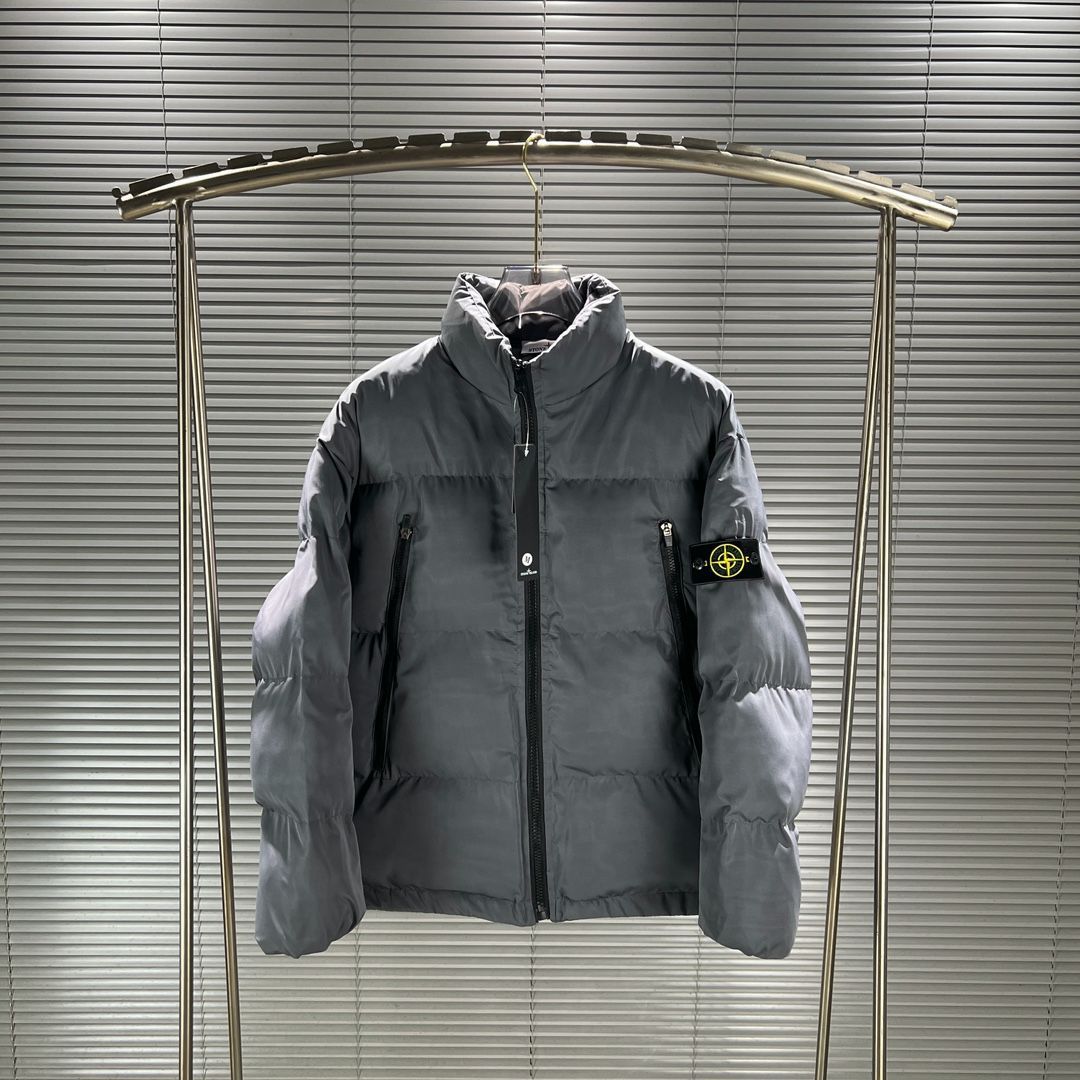 Stone Island ストーンアイランドの新作ナイロンジッパーアウトドア