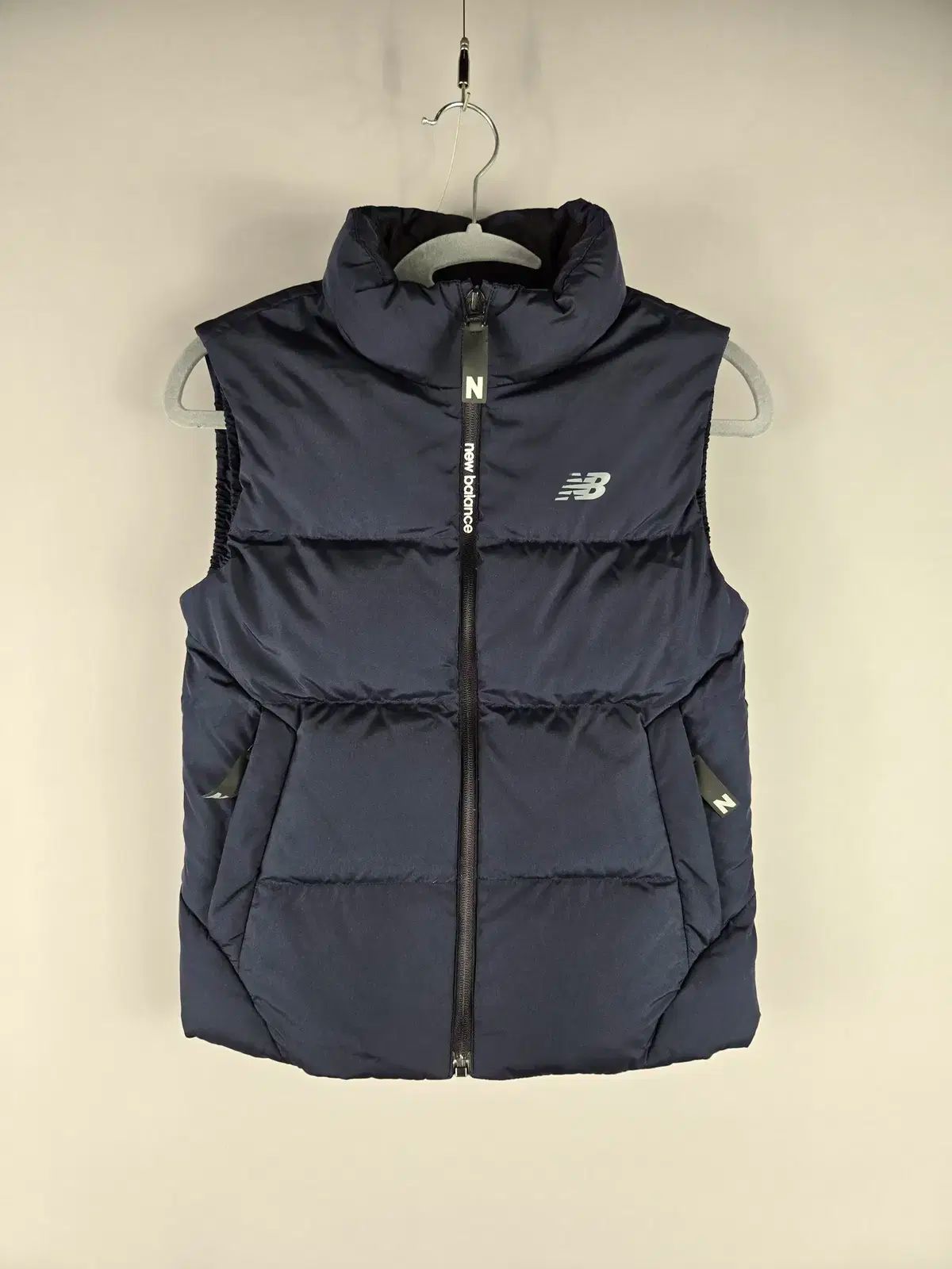 (^^)☆　ニューバランス キッズ　ダウン　ダウンベスト付き ニューバランス キッズ ダウン ベスト - メルカリ