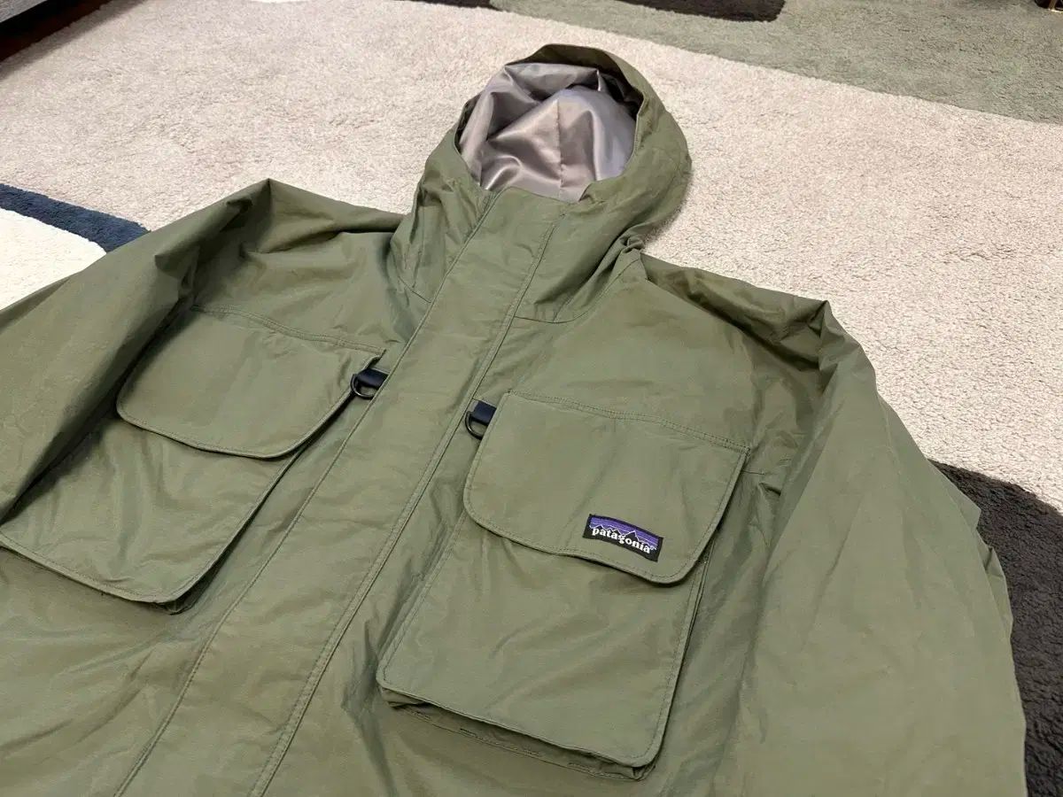 M patagonia パタゴニア カーキ オリーブ SST 個体 ウィンドブレーカー