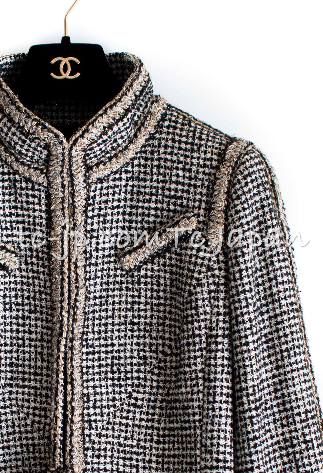 シャネル ジャケット スーツ CHANEL ブラック アイボリー ゴールド  