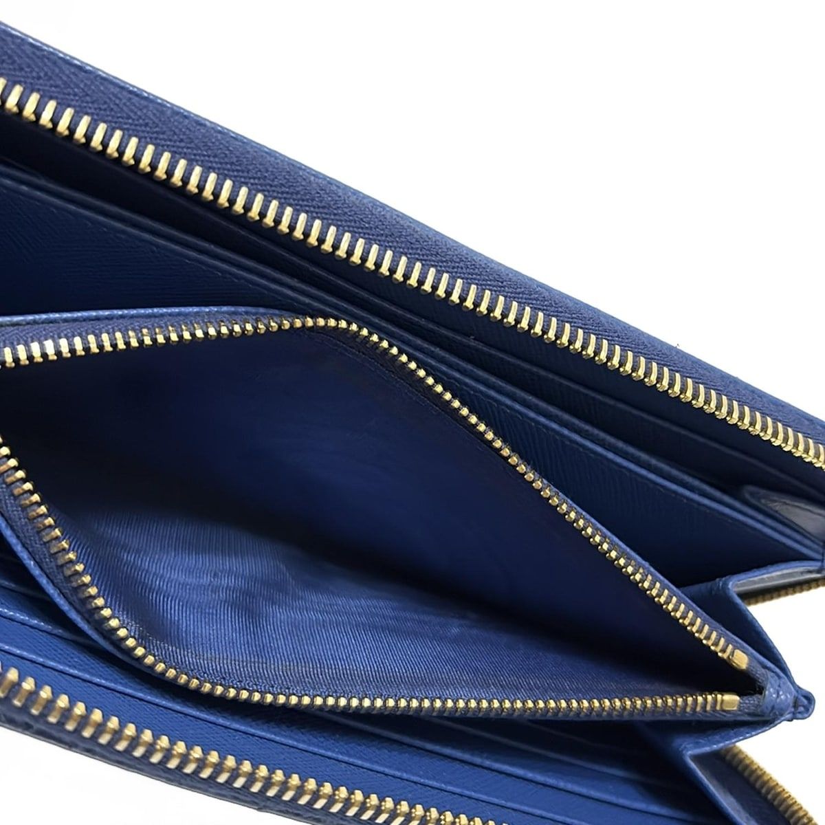 PRADA ラウンドファスナー長財布 レザー ブルー系 2ML317 ⭐︎美品⭐︎PRADA プラダ 長財布 レザー ラウンド サフィアーノ