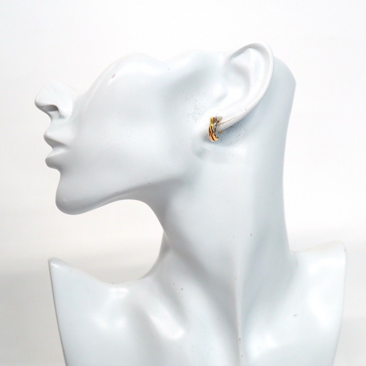 ピアス トリニティ