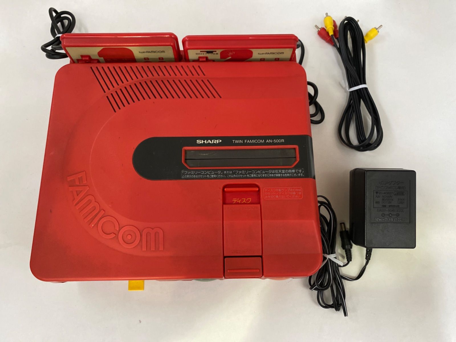 ファミリーコンピュータ本体およびソフトセット （ニンテンドー