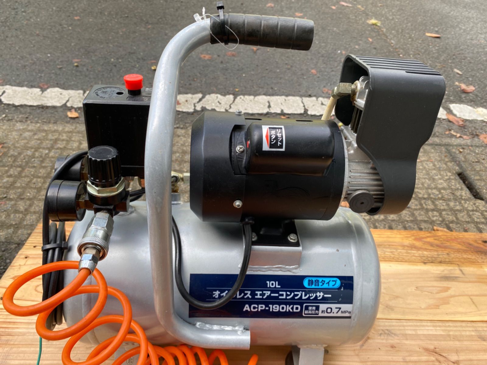 オイルレス エアーコンプレッサー 高儀 10L - メルカリ
