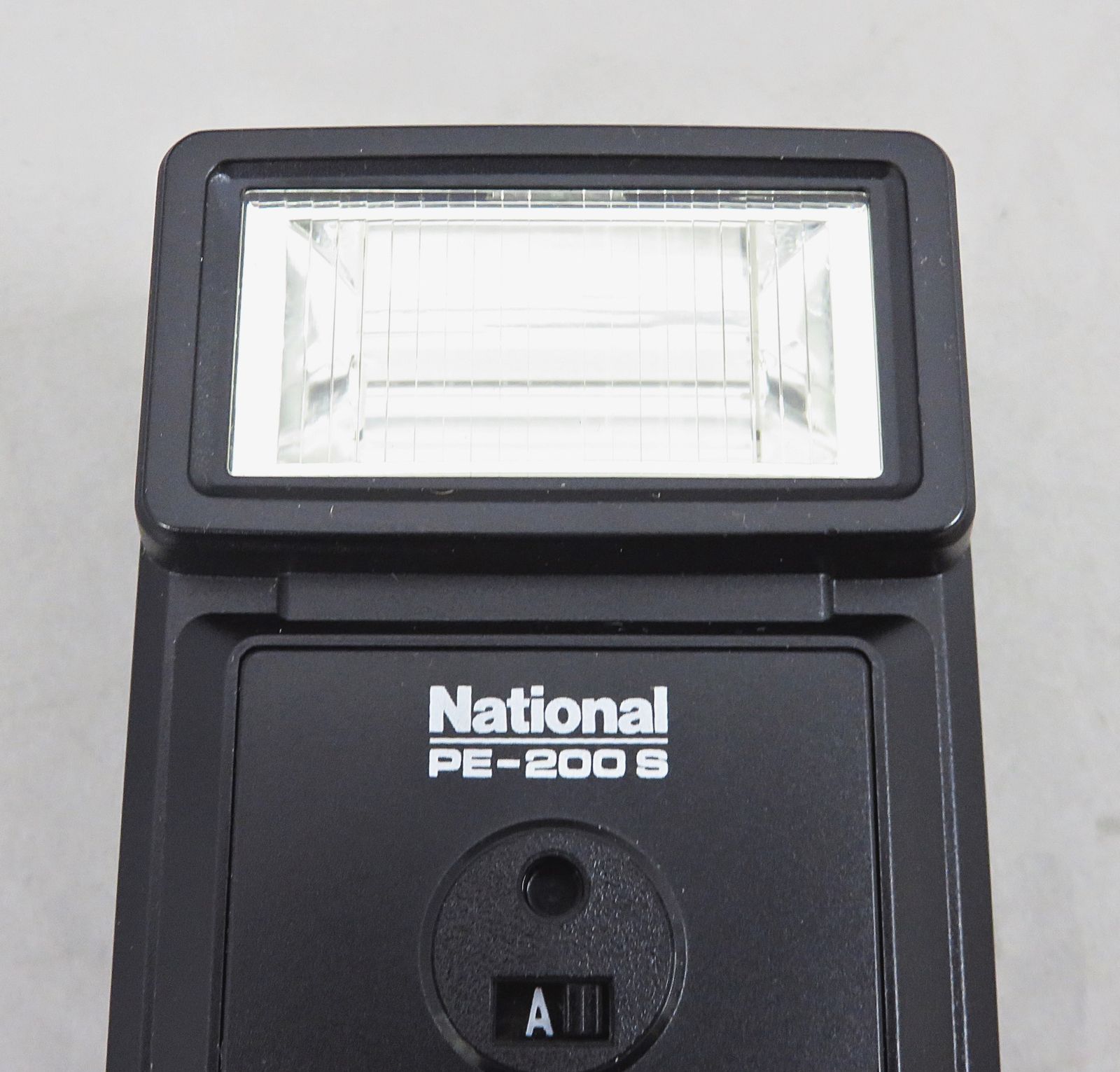 新品カメラ用フラッシュ　National ナショナル PE-2006 その他