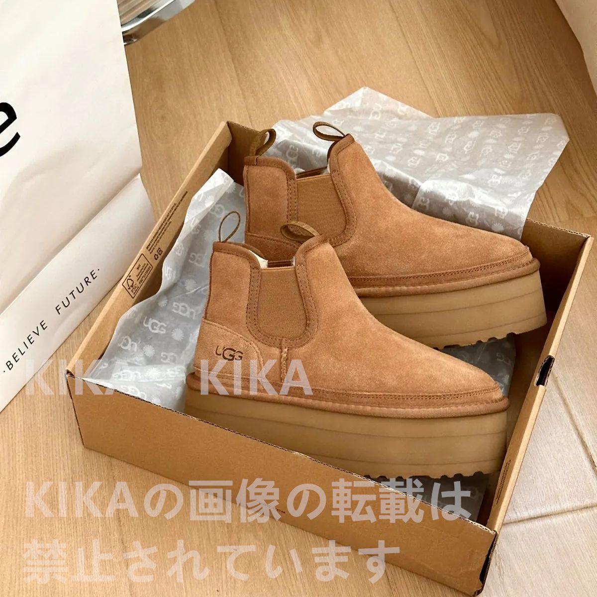 新品、UGG アグ Chelsea 厚底 ブーツ クラッシック ミニプラットフォーム レディース ニューメル プラットフォーム チェルシー 箱付 -  メルカリ