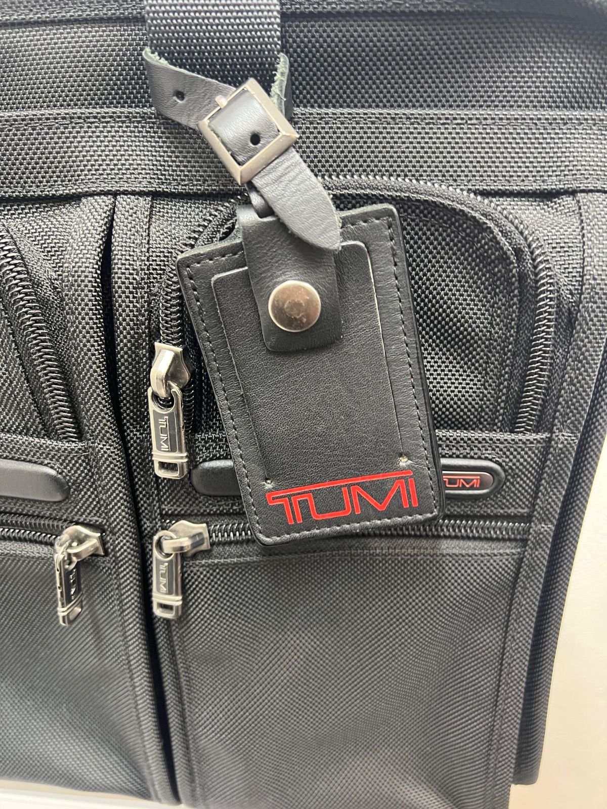 トゥミ