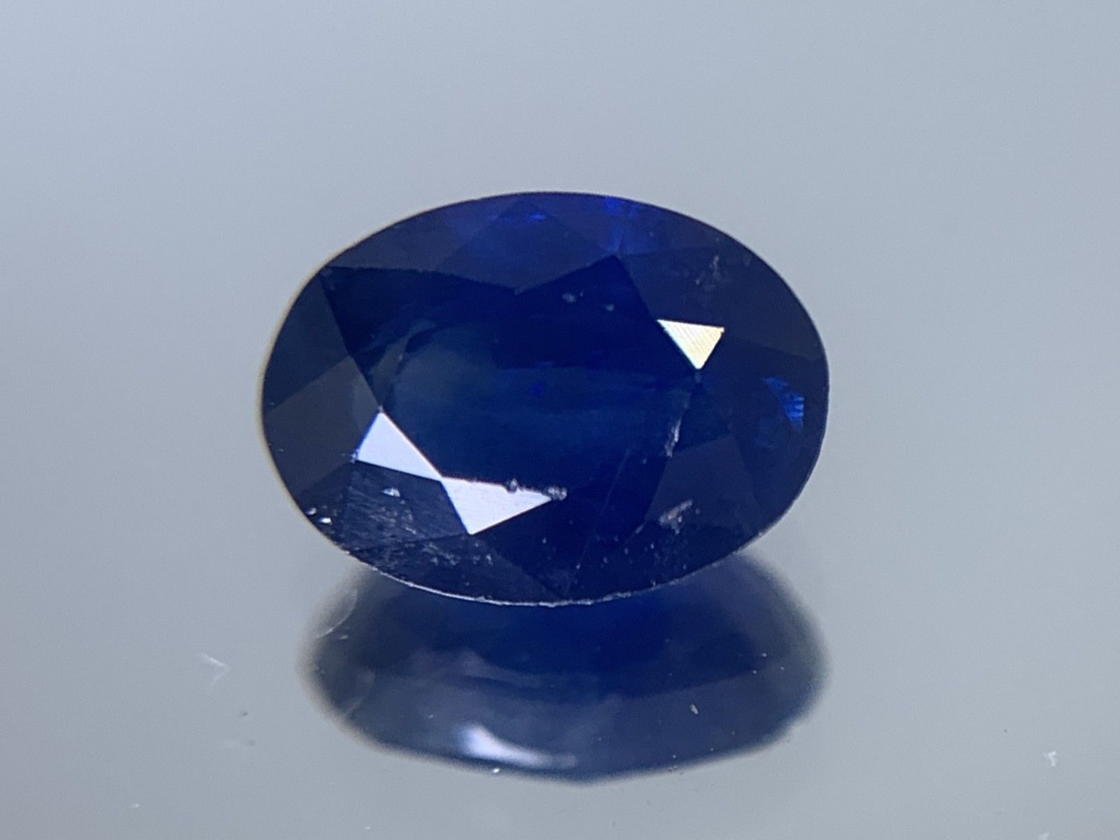 縦7.1㎜×横5.2㎜×高さ3.3㎜ ルース