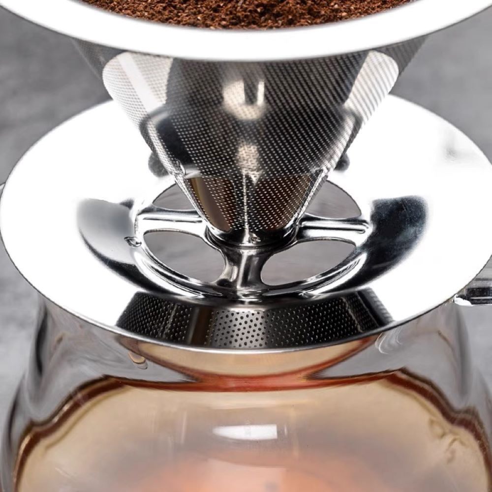 AeroPress コーヒードリッパー　未使用ペーパー１箱付 AeroPress コーヒードリッパー 未使用ペーパー1箱付