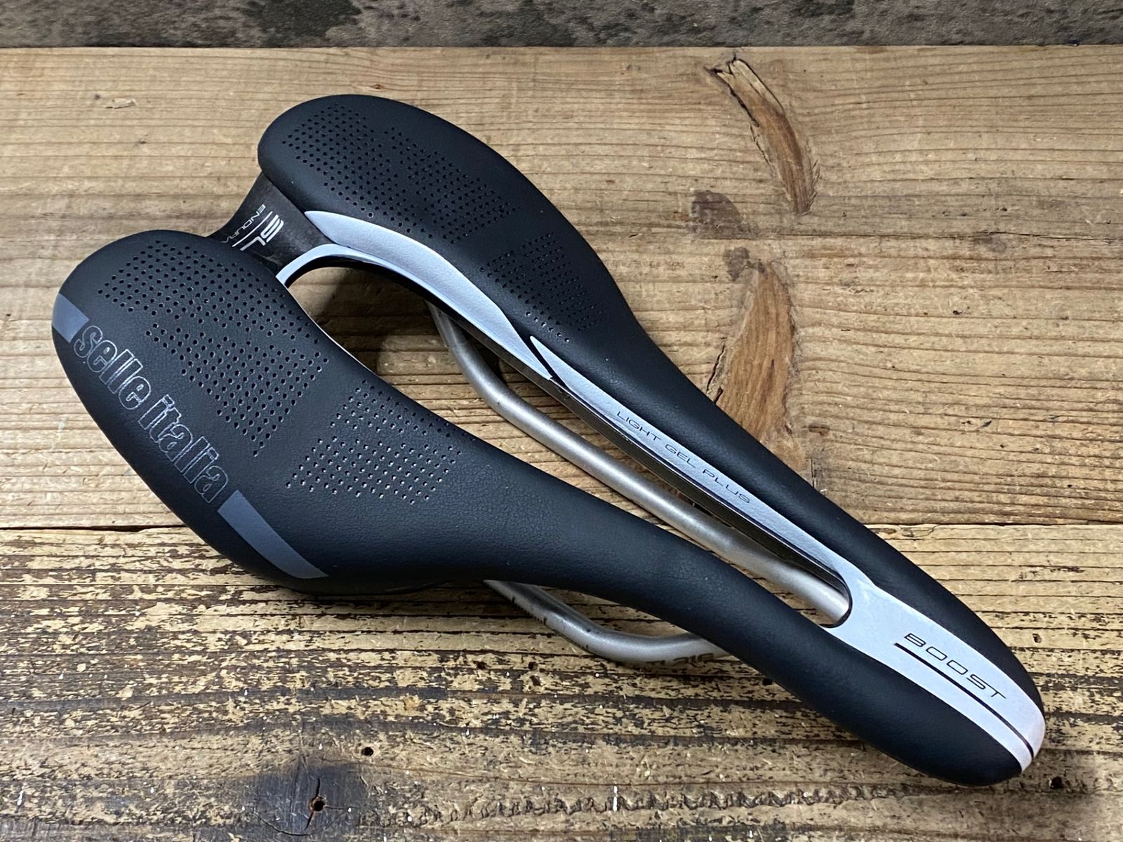 JJ238 セライタリア selle italia SLR BOOST Ti316 SUPPERFLOW サドル 黒 130 Ti316レール