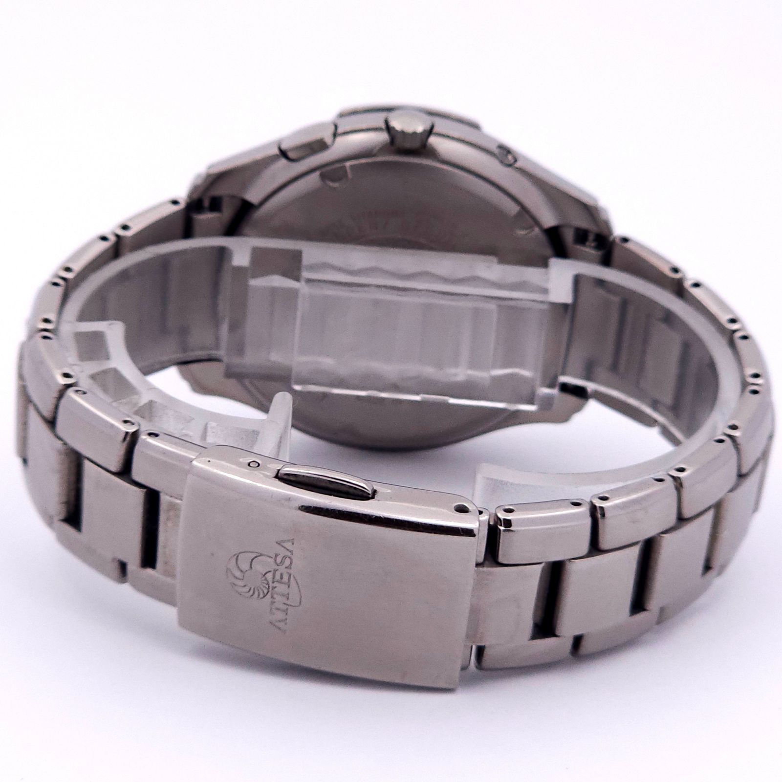 極美品　CITIZEN　シチズン　アテッサ　H410　ホワイト　ソーラー　メンズ CITIZEN CITIZEN/シチズン アテッサ H410-T005888 腕時計 チタン