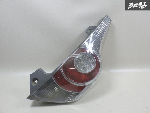 【美品】NHP10 アクア 運転席側(右)テールランプ Yahoo!オークション -「nhp10 アクア テールランプ 右」の落札