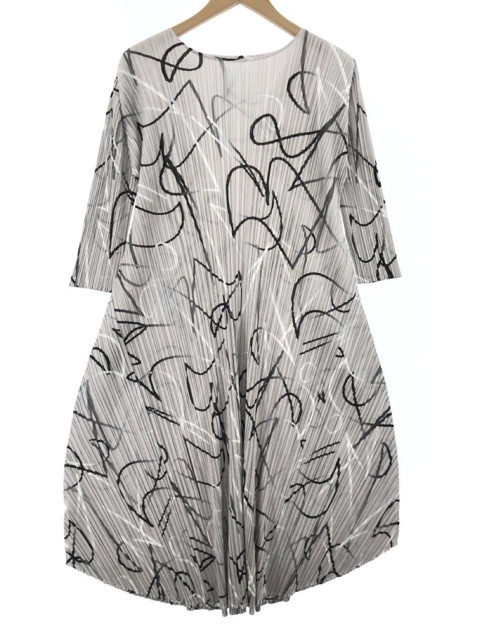 PLEATS PLEASE ワンピース PP03-JH664-41 SIZE 3 - メルカリ