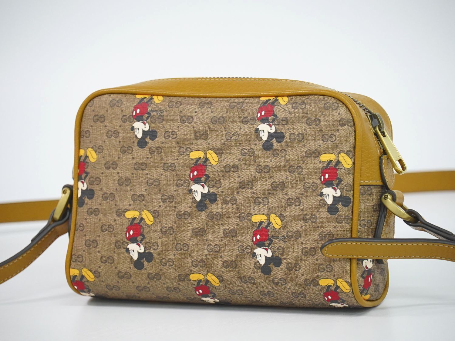 本物 グッチ GUCCI ディズニー Disney コラボ GGスプリーム ショルダーバッグ ポシェット ブラウン 602536 バッグ 中古 本物 グッチ GUCCI ディズニー Disney コラボ GGスプリーム ショルダー
