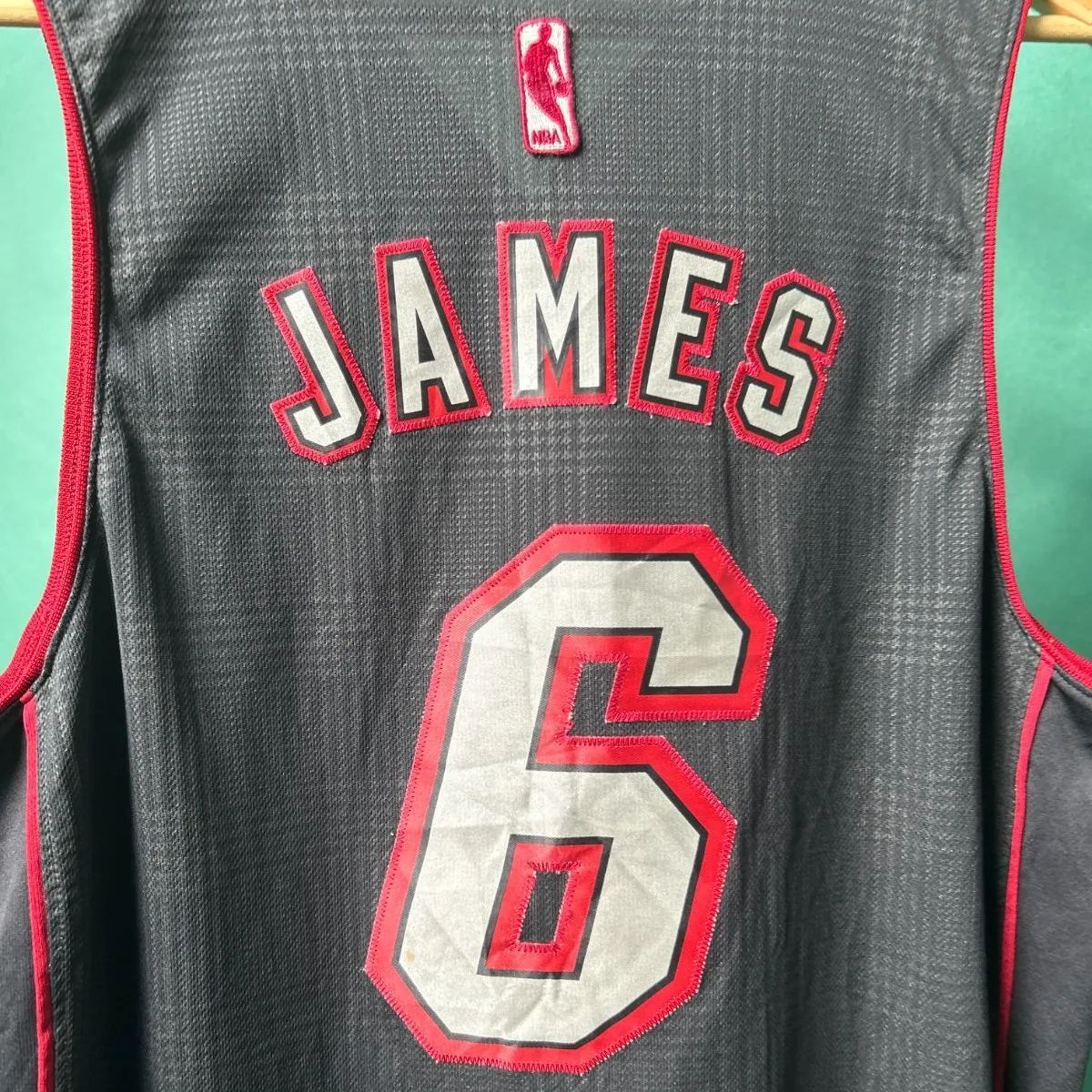 adidas・NBA】MIAMI HEAT 背番号6 JAMES チームゲームシャツ タンク 