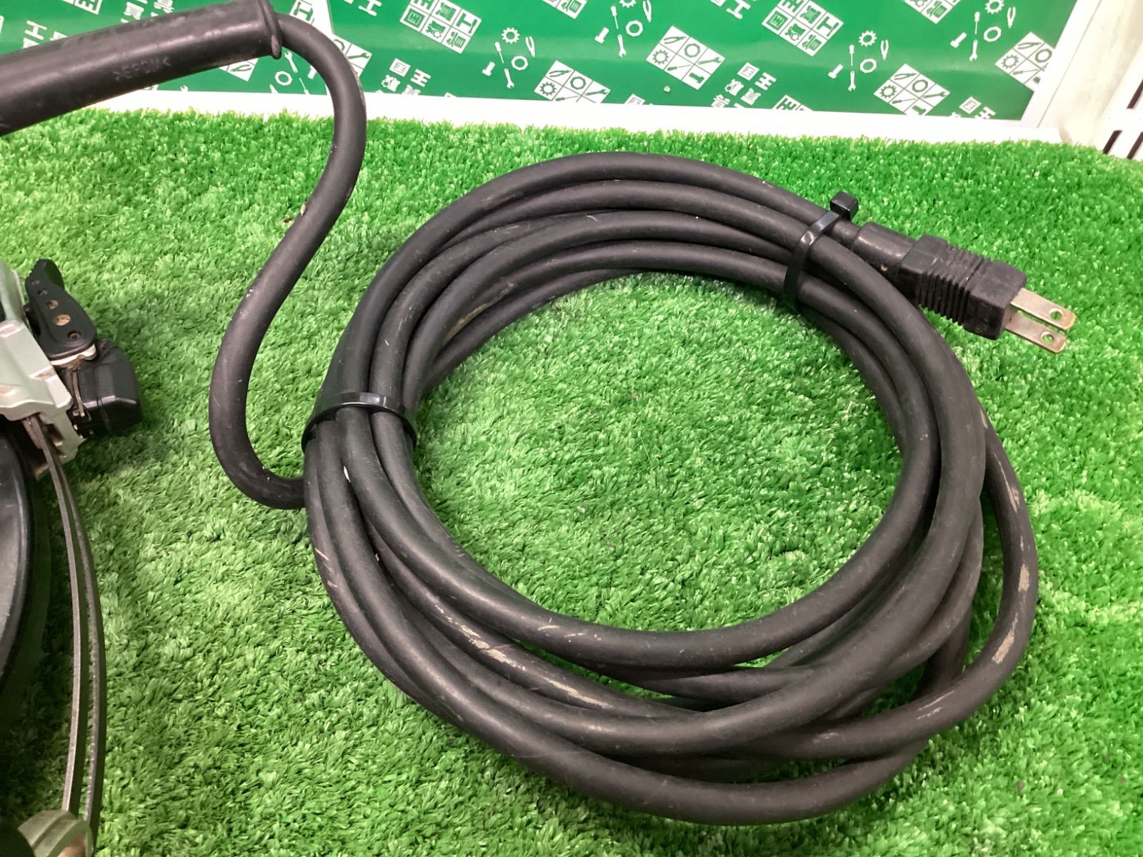 5817CBA IT9L67NUZYJ4