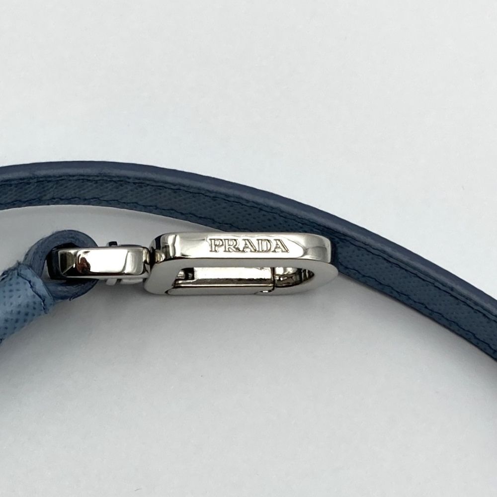PRADA プラダ キーケース サフィアーノ 6連 二つ折り ストラップ付 小物 水色 ブルー レザー レディース ウィメンズ ファッション