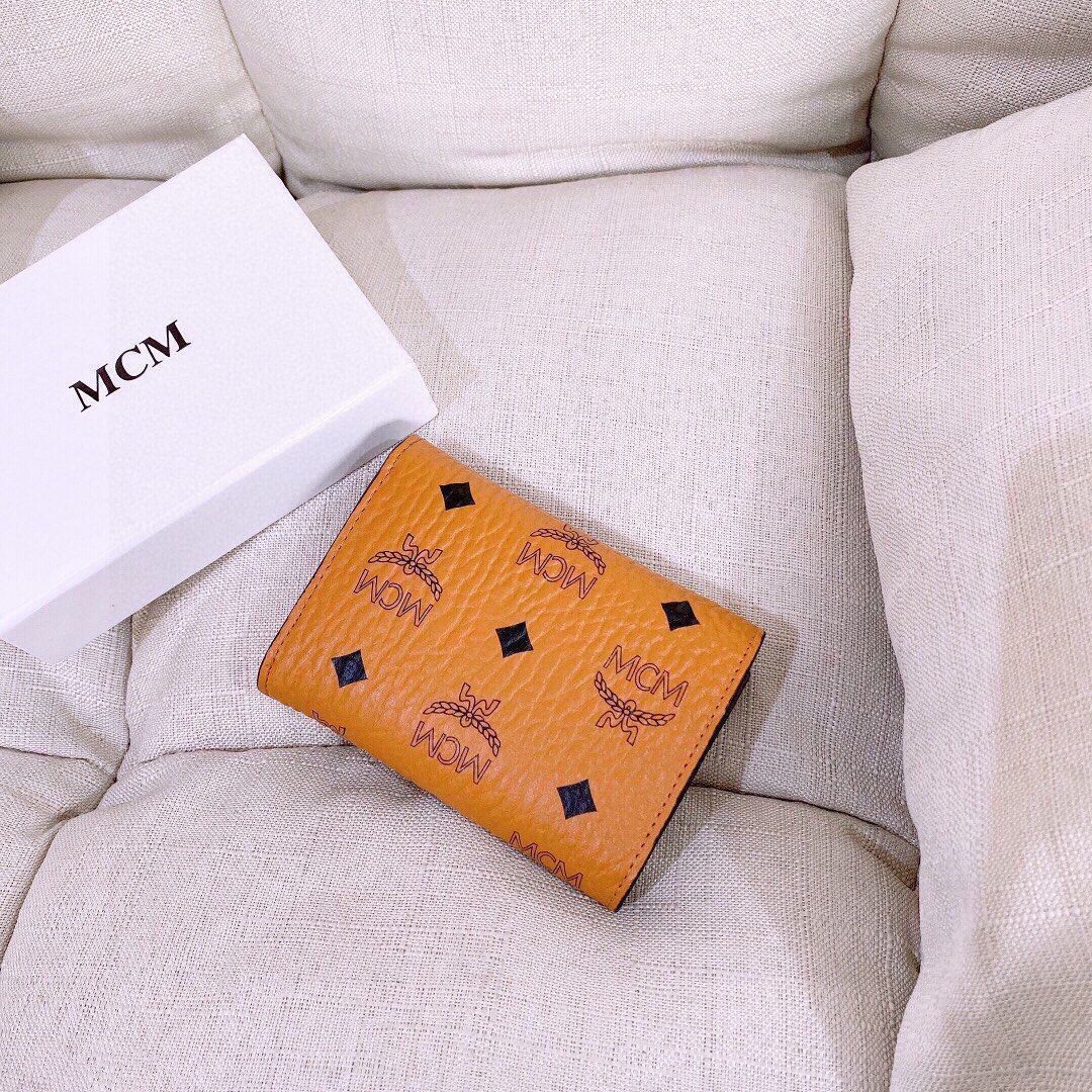 MCM キーケース M5568 ベージュ　お値下げ中 ab 様専用限定お値下げ✴︎未使用品✴︎MCM キーケース - メルカリ