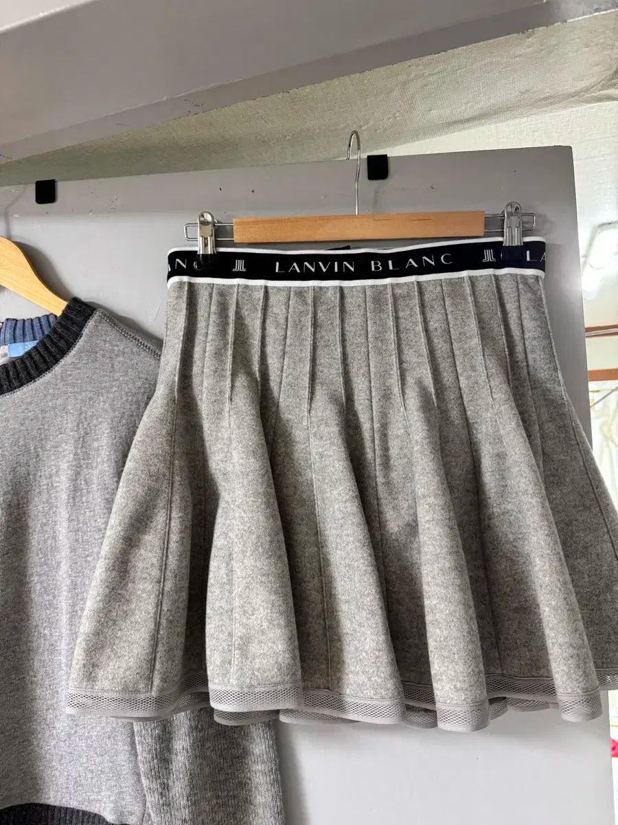 【卸し売り】 ランバン ブラン ニット スカート セット m 1 防風 ドライ加工済 回転防止 時計