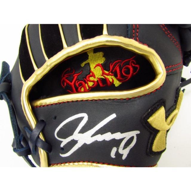 山崎康晃 限定グローブ⚾️ 子供用 アンダーアーマー 未使用品 UNDER ARMOUR アンダーアーマー 山崎康晃モデル 野球