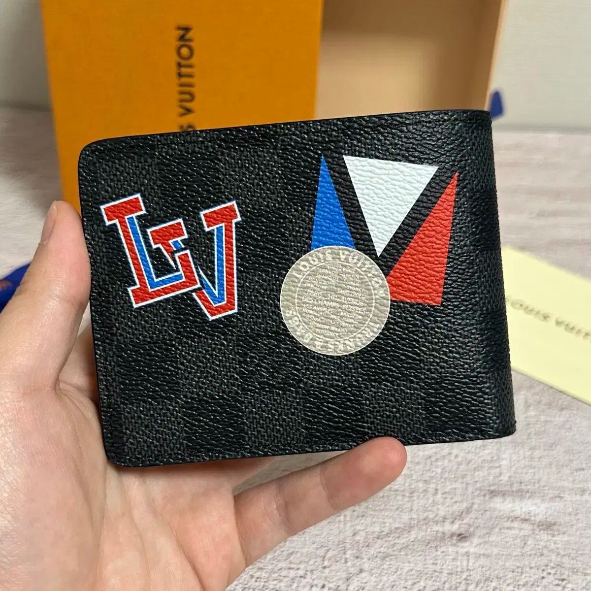 ルイヴィトン 折財布 ダミエグラフィット ポルトフォイユマルコ NM