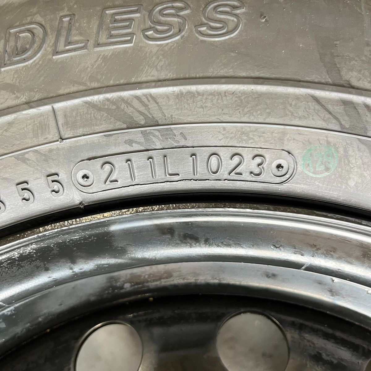 国内正規品】新品タイヤ 195/80R15 107/105N TOYO トーヨー DELVEX 935