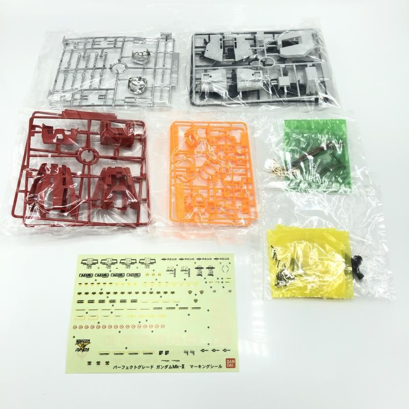 バンダイ　MG パーフェクト　ガンダム 組み立済　中古傷 バンダイ(BANDAI)|MG パーフェクトガンダム|HARDOFFオフモール