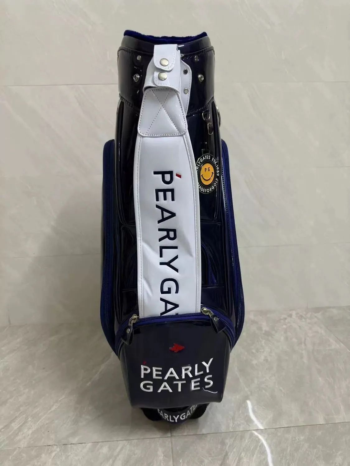 エナメル ゴルフバッグ
