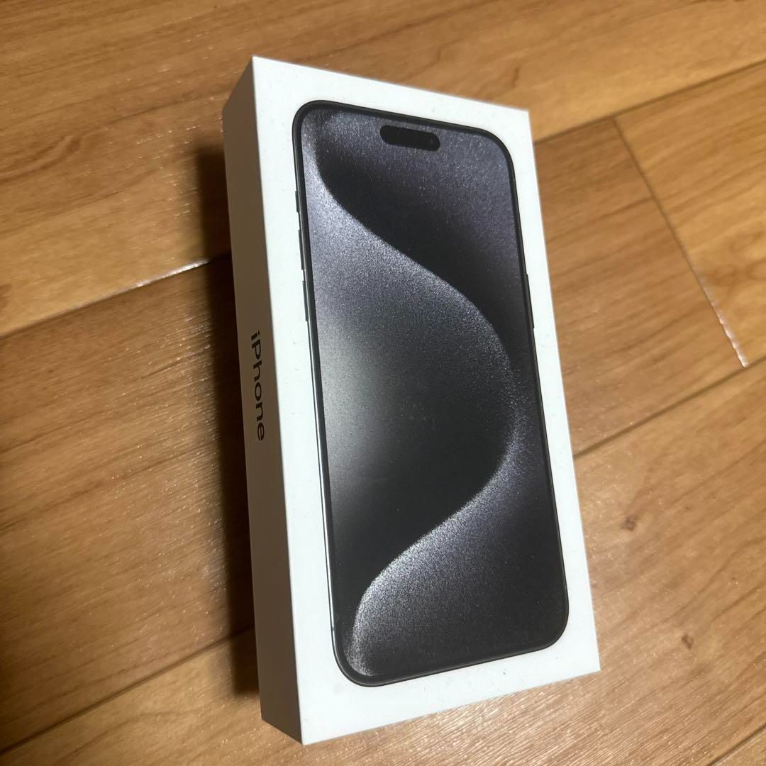 美品 iPhone 15 Pro 256GB ブラックチタニウム SIMフリー（美品