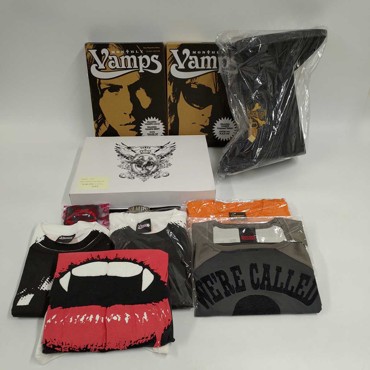 セット] VAMPS バンプス HYDE ハイド MONTHLY Tシャツ リストバンド