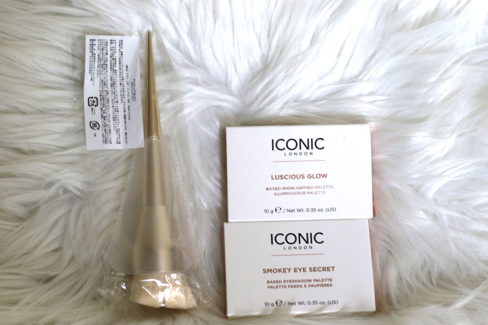 ICONIC LONDON スモーキーシークレットアイシャドウパレット 内容量10g中約9割程残っています×1箱 ラシャスグロウベイクドハイライティングパレット 内容量10g中約9割程残っています×1箱 グロッシングブラシ ♥ ×1本 セット