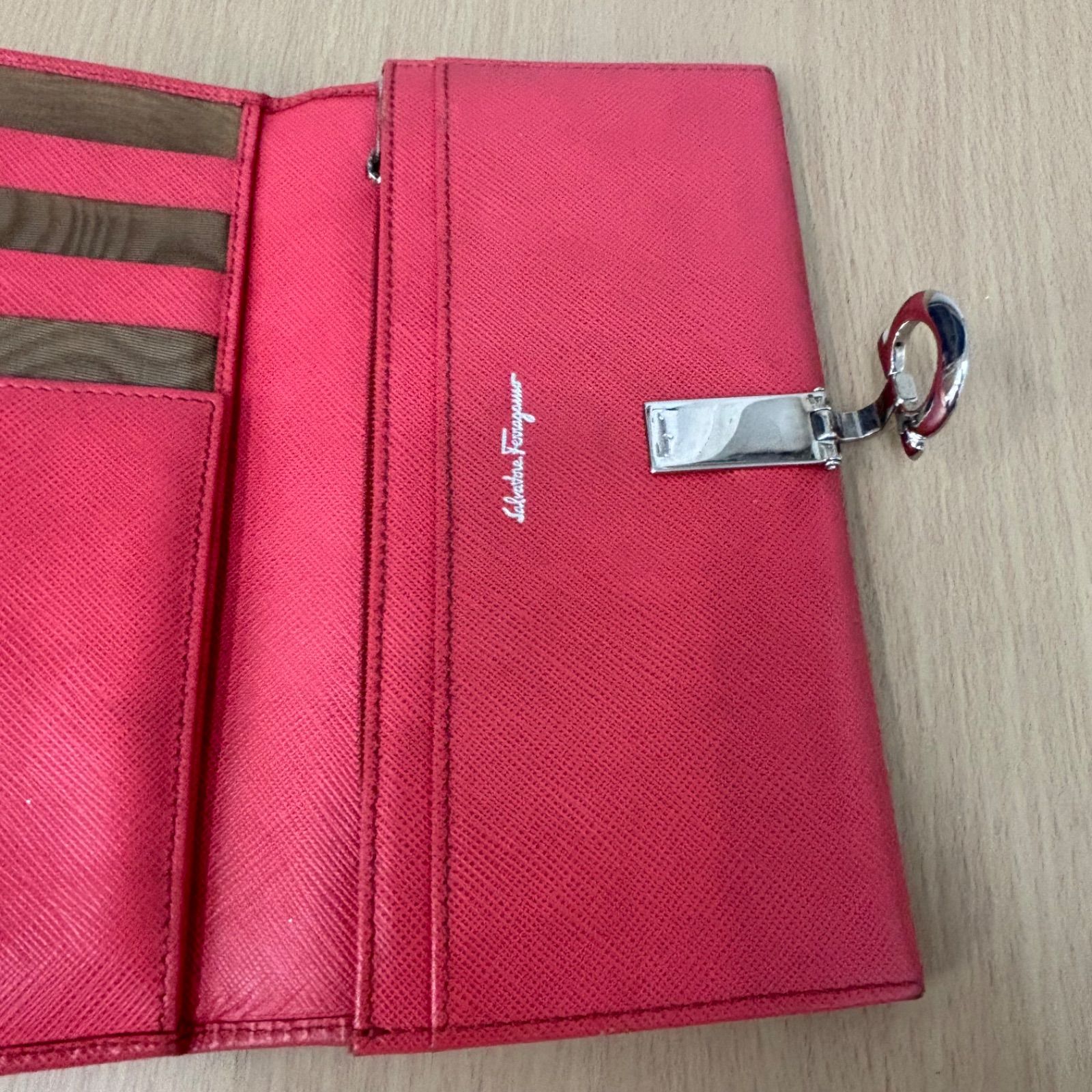 ▪️Salvatore Ferragamoフェラガモ 長財布 ガンチーニ 札入れ