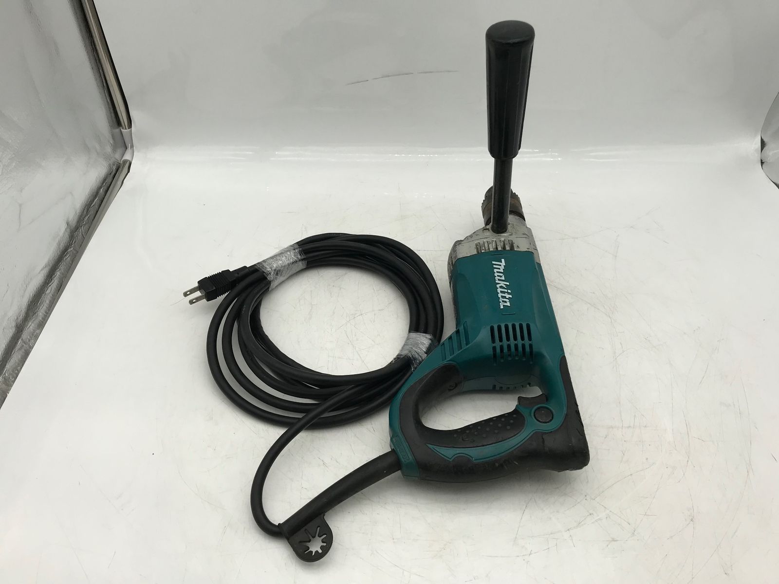 中古品】☆Makita/マキタ 13mm電気ドリル 6305 [ITHJ3F62O5WG