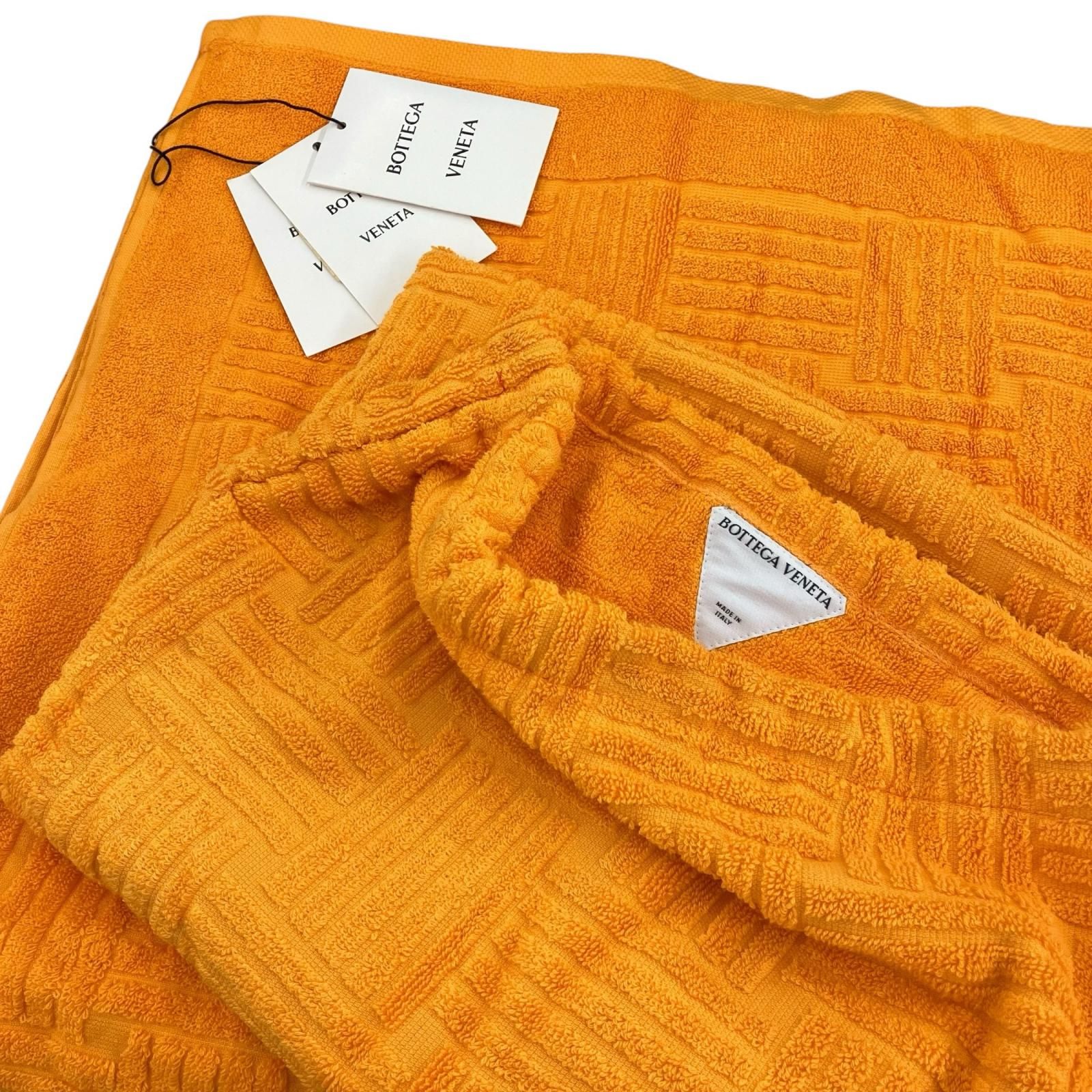 https://assets.mercari-shops-static.com/-/large/plain/4zFNdcNvjbLgPHVnrucKRi.jpg@jpg?pO2o9IYE8sb1XtZKGn
