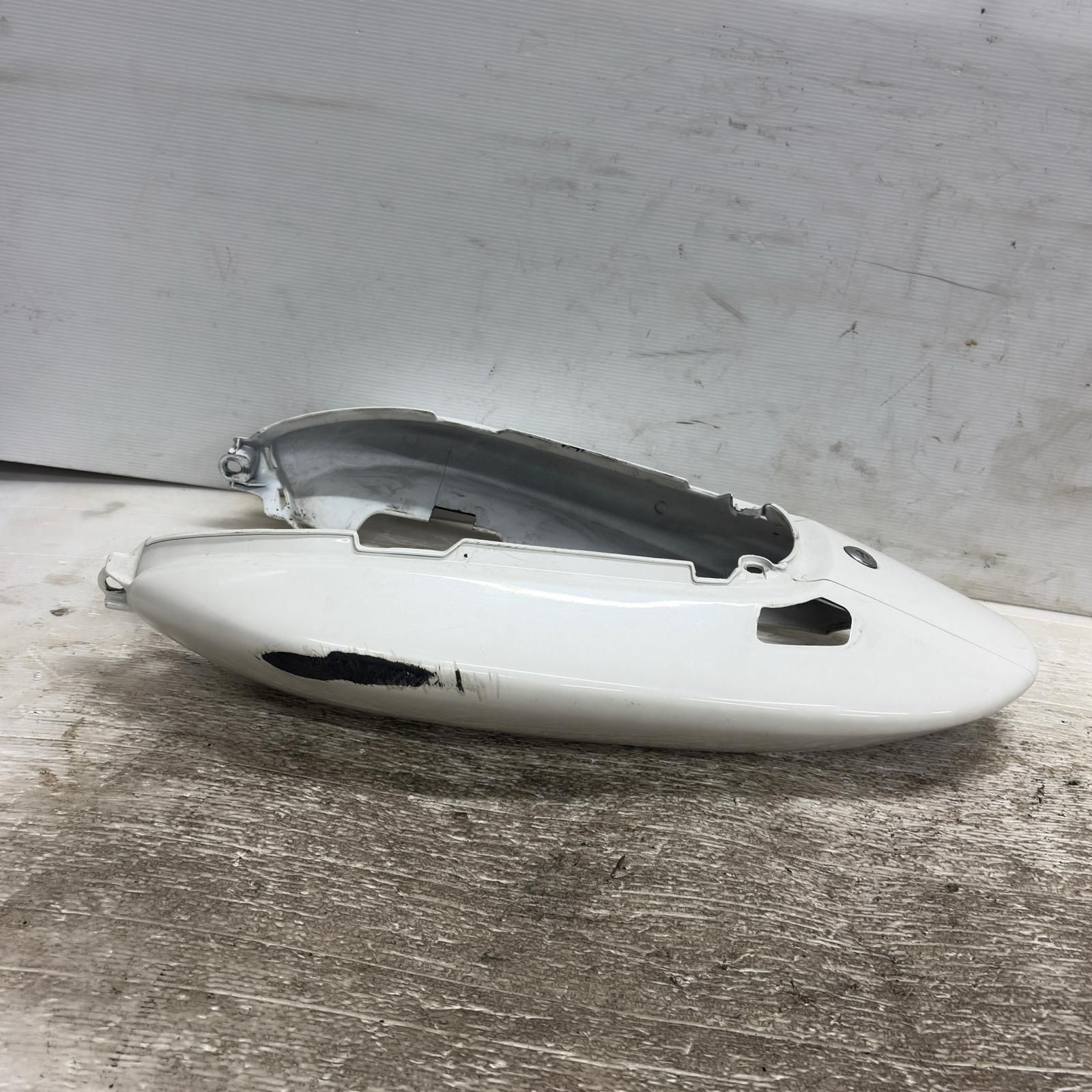 ホーネット250 MC31 純正シートカウル テールカウル リアカウル ベース