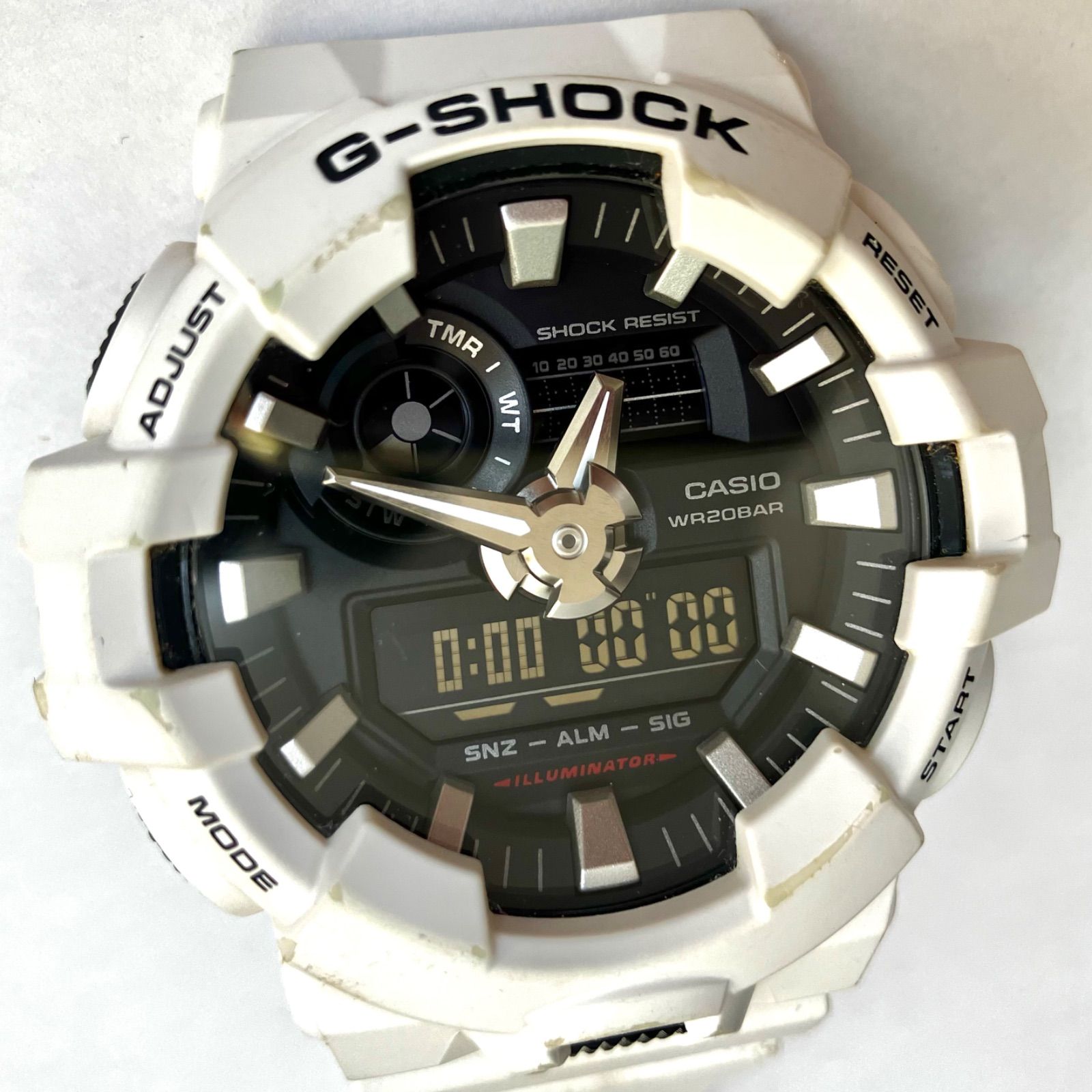 ⭐️訳ありで格安⭐️【カシオG-SHOCK 腕時計】GA-700-7AJF G-SHOCK Gショック メンズ腕時計 ホワイト アナログ+デジタル -  メルカリ