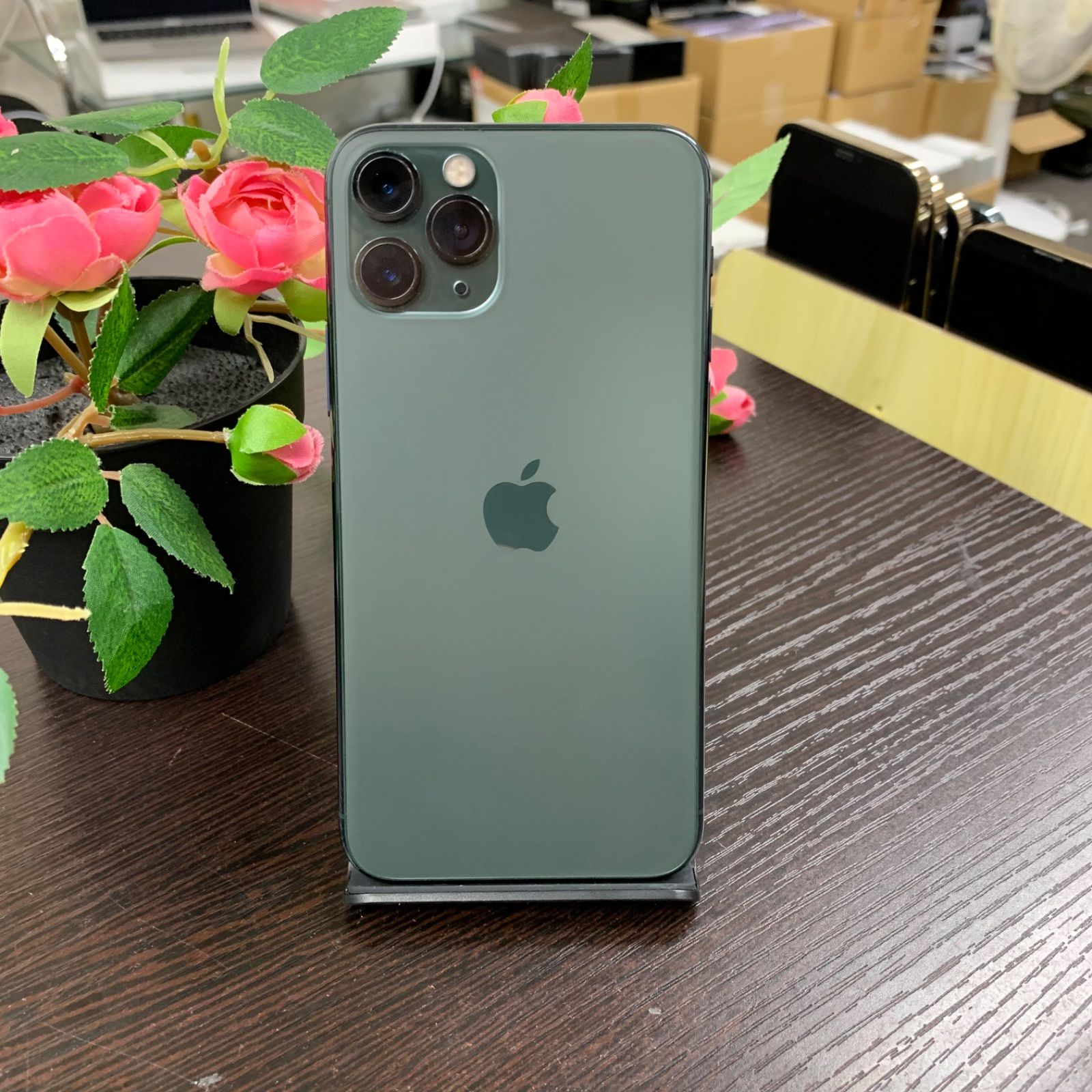 Apple iPhone 11 Pro グリーン　本体のみ　64GB 美品 Amazon.com: Apple iPhone 11 Pro, US Version, 64GB, Midnight