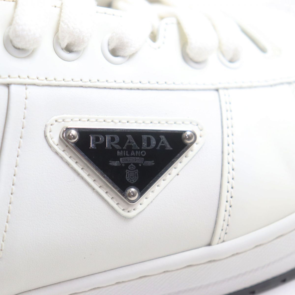PRADA プラダ トライアングルロゴ/三角プレート ローカットレザースニーカー ホワイト 2EE364