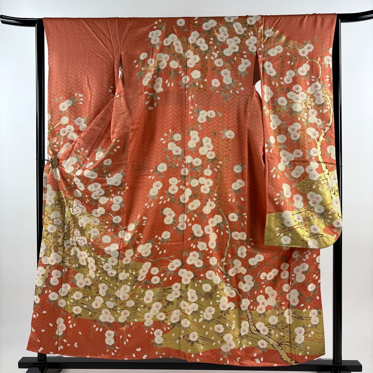 振袖フルセット 身丈155裄63.5 チャコール 金彩 Sサイズ 逸品 成人式 振袖フルセット 身丈156裄63 たたき染め 金彩 黒 蝶 成人式