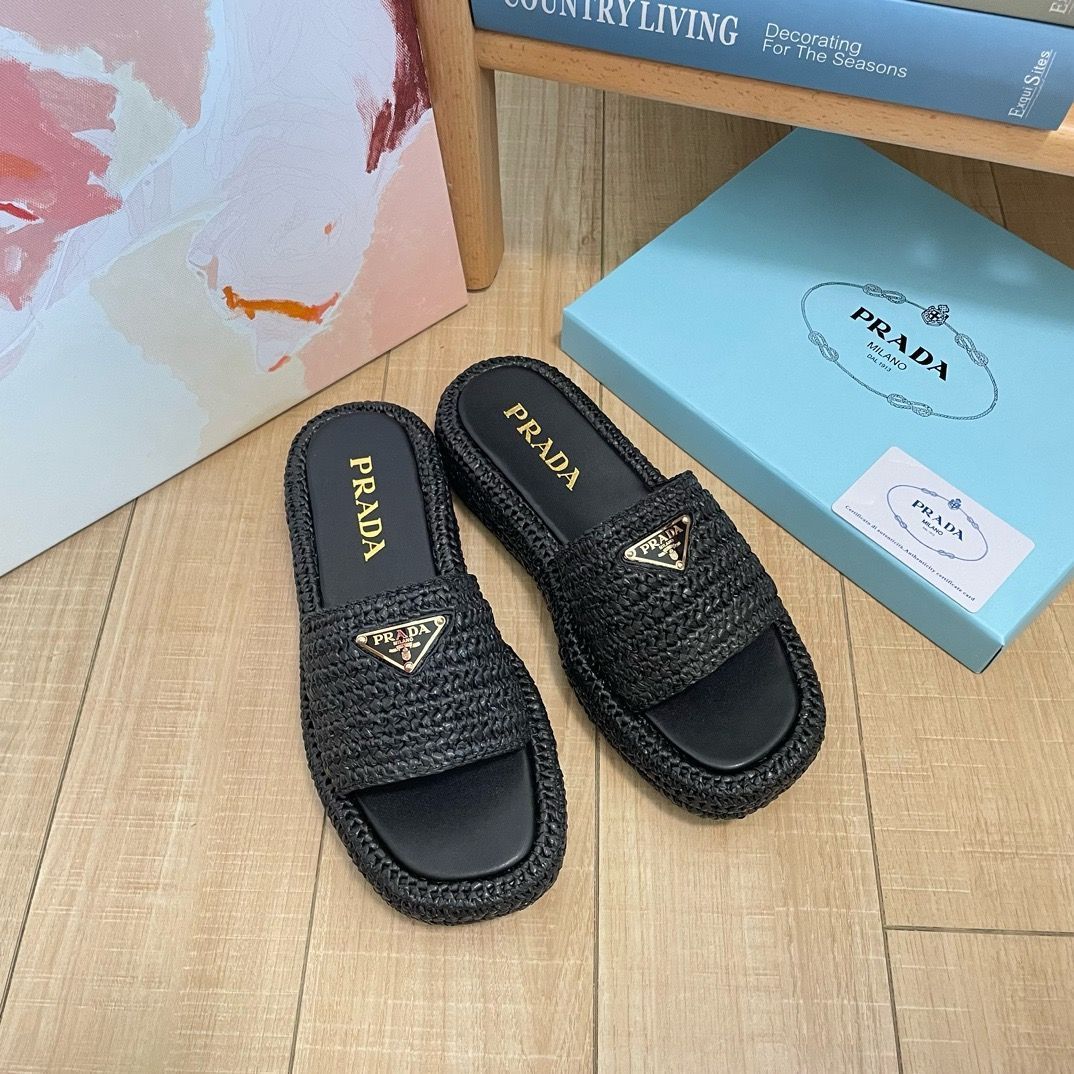 PRADA えらべる 美品 プラダサンダル