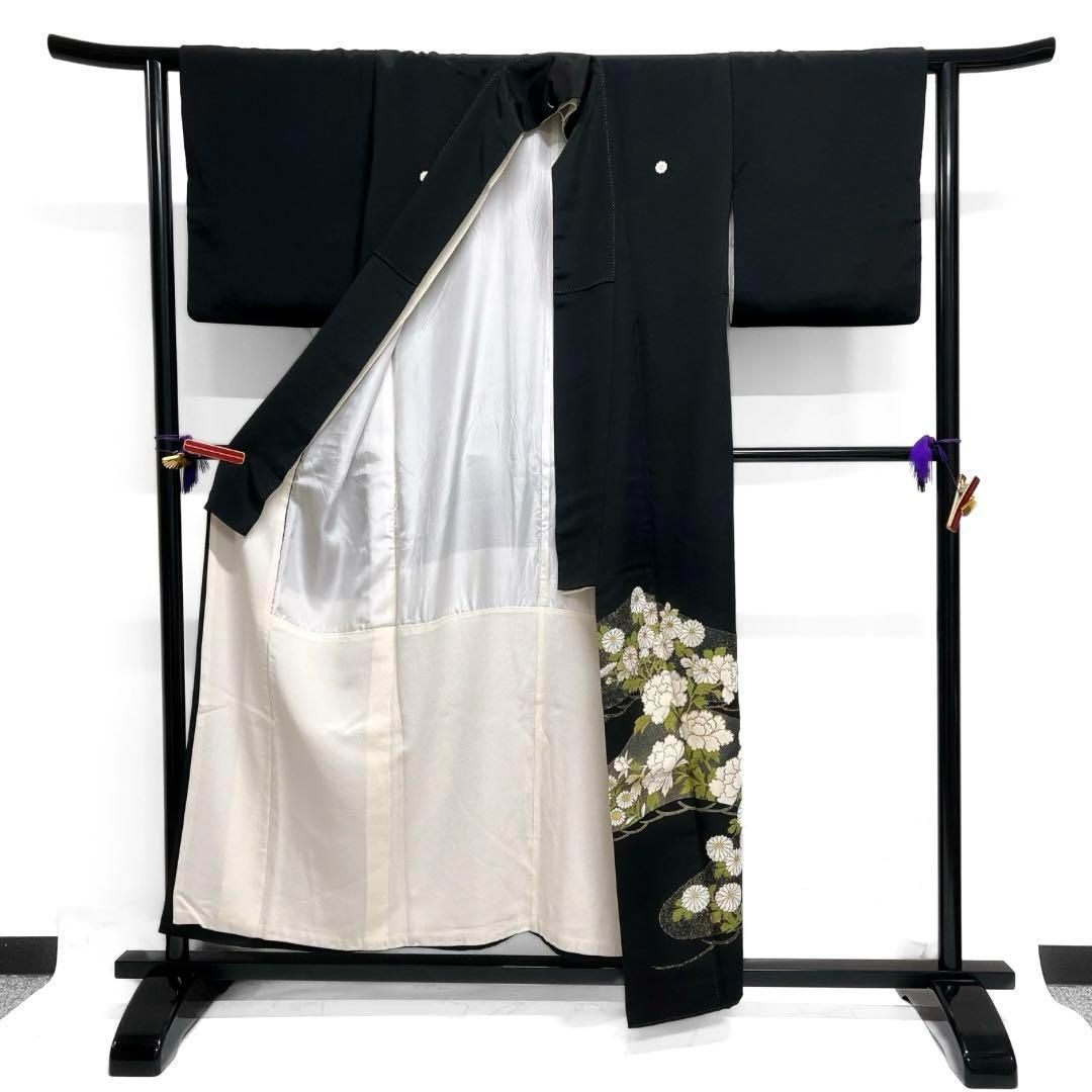 作家もの　黒留袖　金彩　鳳凰　蝶　牡丹　五つ紋　比翼付き　着物　016k 作家もの 黒留袖 五つ紋 比翼付き 金彩 貝桶 花車 鳳凰 着物 102a d