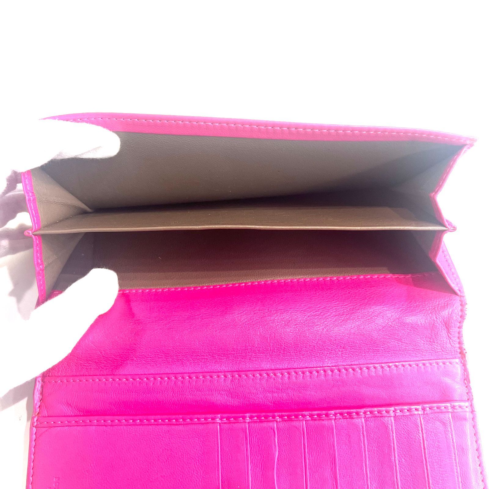 中古品】BOTTEGA VENETA ボッテガヴェネタ 2つ折り財布 ピンク