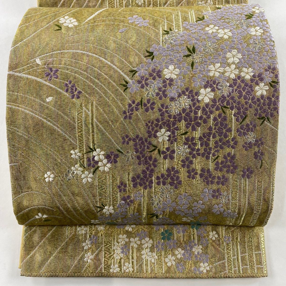 袋帯 秀品 関西仕立て 桜 花弁 金銀糸 箔 金色 六通 正絹 【中古