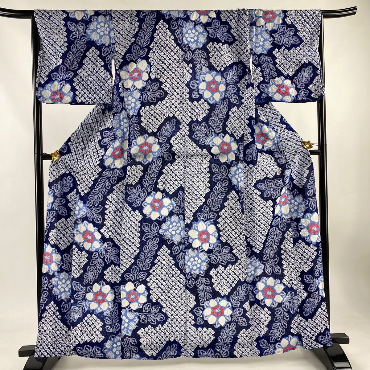 浴衣 身丈160cm 裄丈65.5cm M 絞り浴衣 草花 紺色 綿 名品