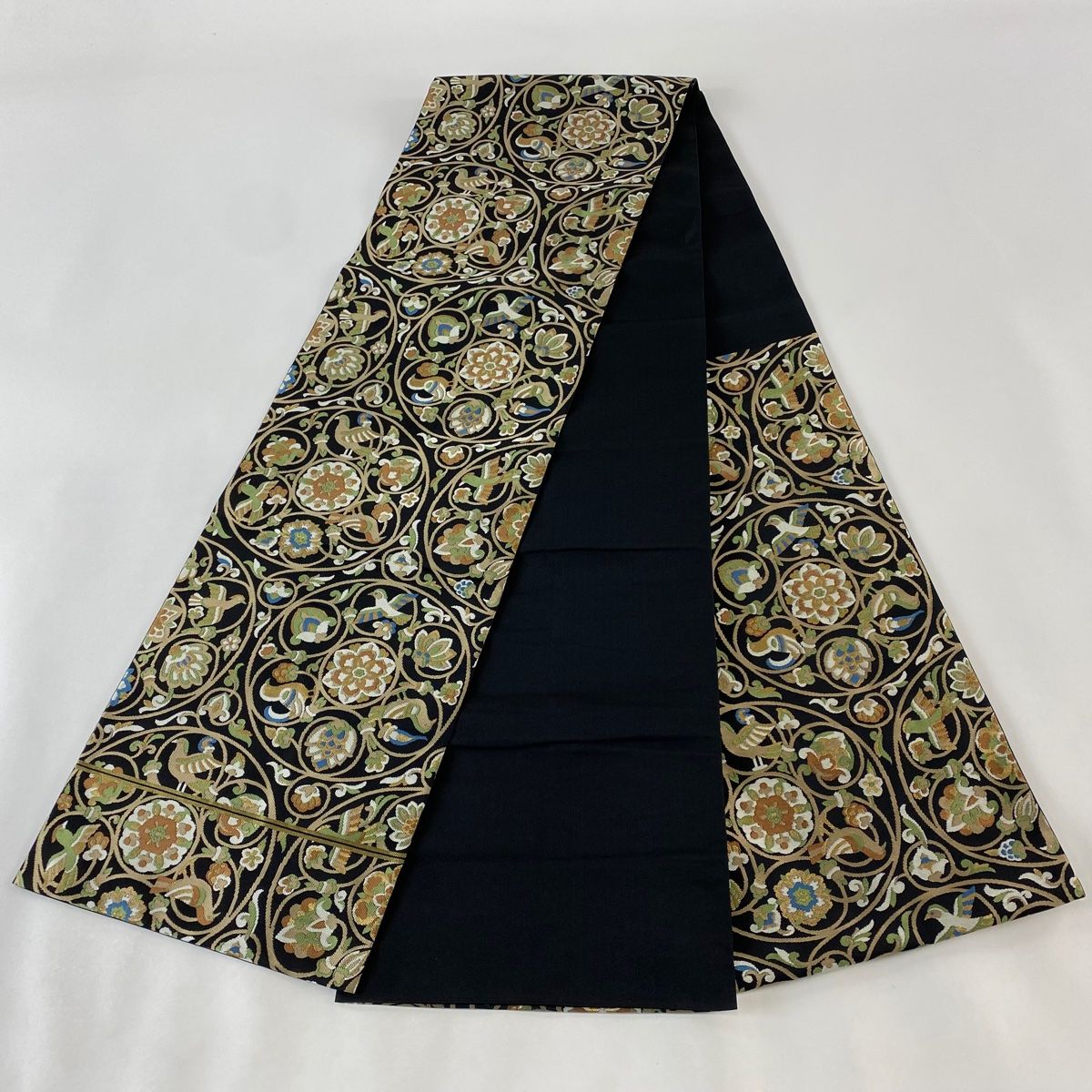 袋帯 美品 秀品 川島織物 落款 松 箔 黒 六通 正絹 【中古】